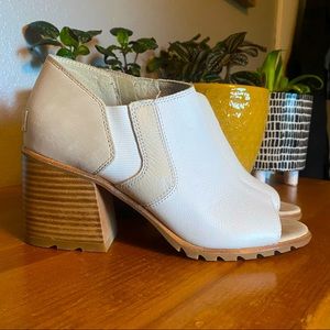 Sorel Nadia Ankle Bootie NWOT